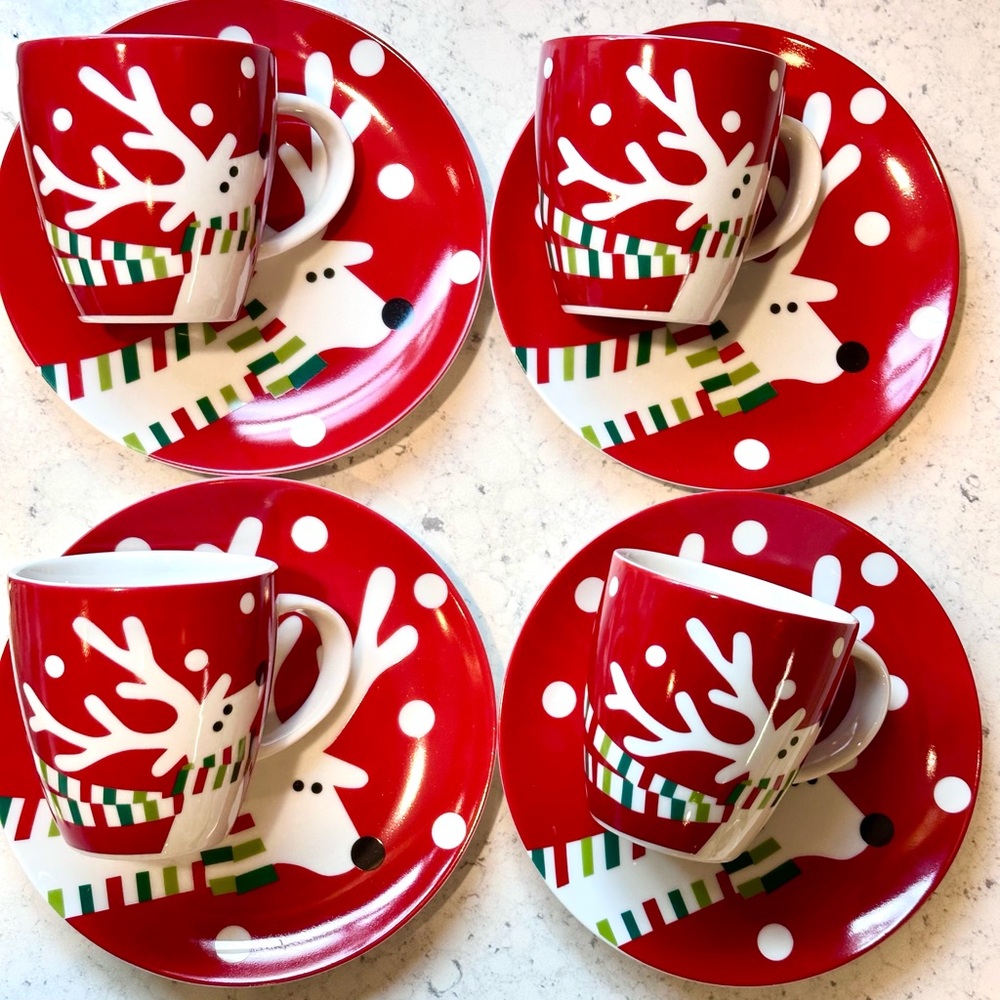 8 NEW Crate & Barrel Reindeer Christmas dinnerware